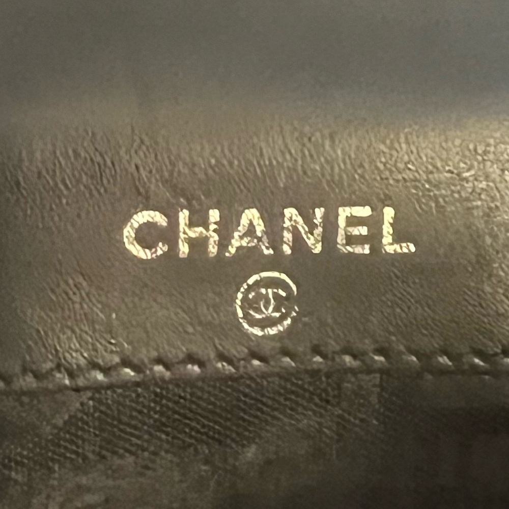 ❤️CHANEL PRECIOUS SYMBOLS ICON LUCKY COMPACT WALLET - Picture 13 of 16